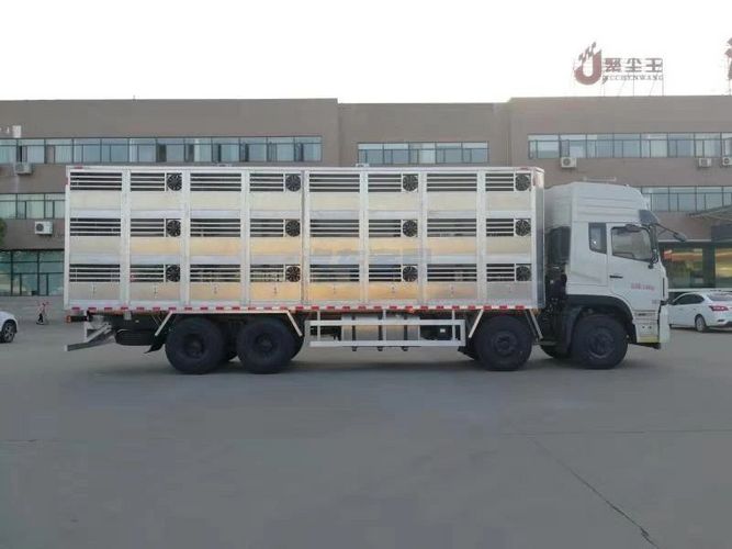 天龙畜禽运输车图片与功能详解